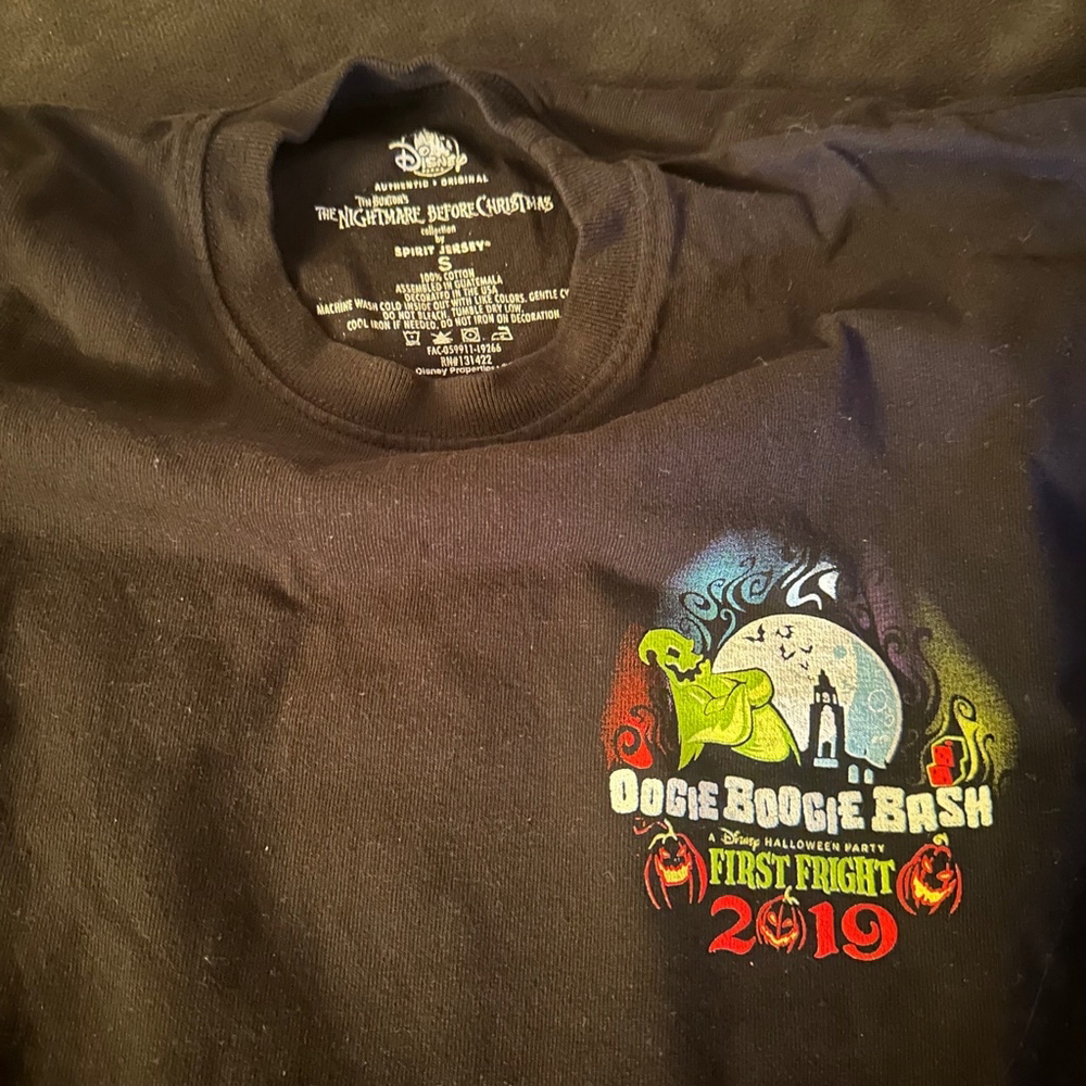 Disney Villain Spirit Jersey Oogie Boogie Bash Halloween 2019 Size Small RARE - Picture 2 of 5